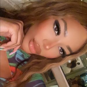 Meet your Posher, Destiny